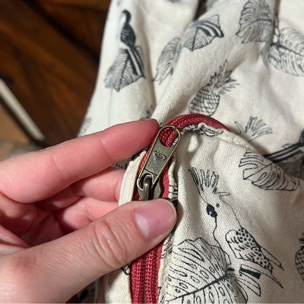 Roxy tropical drawstring backpack bag - image 6